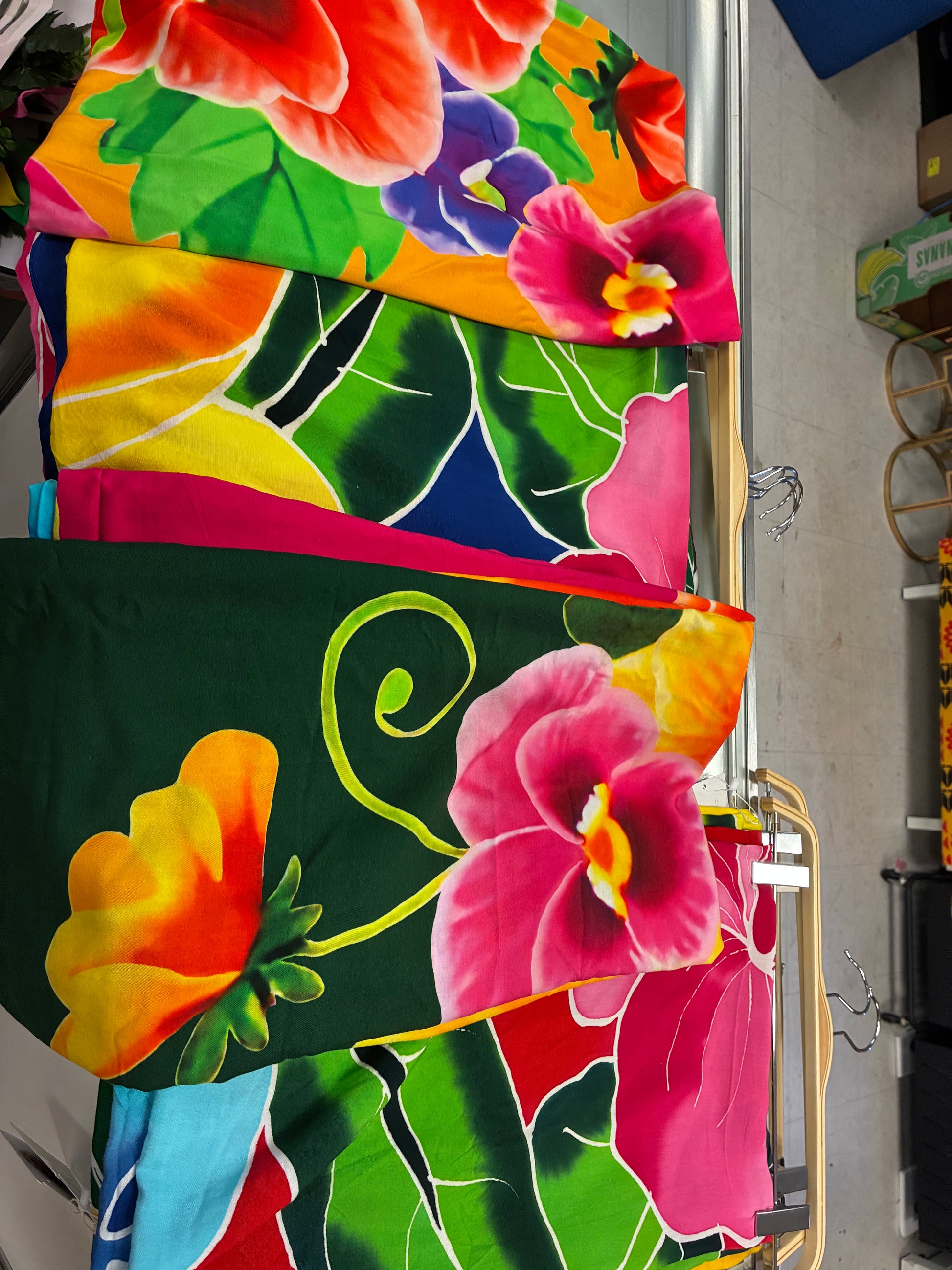 Hawaiian Sarong Wrap Skirt Random Multicolor (HAWSAR)